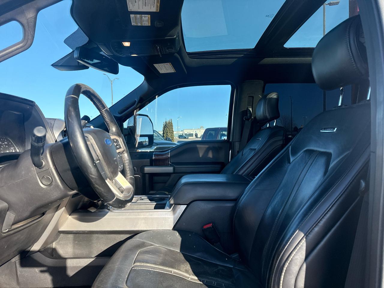 Ford F-250 SD Platinum Crew Cab 4WD 2017