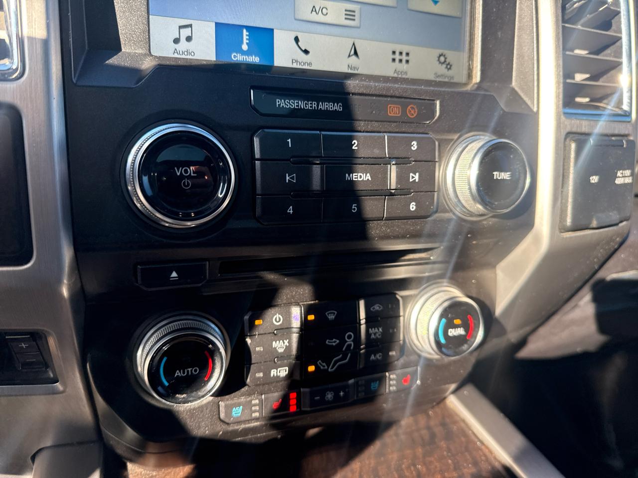 Ford F-250 SD Platinum Crew Cab 4WD 2017