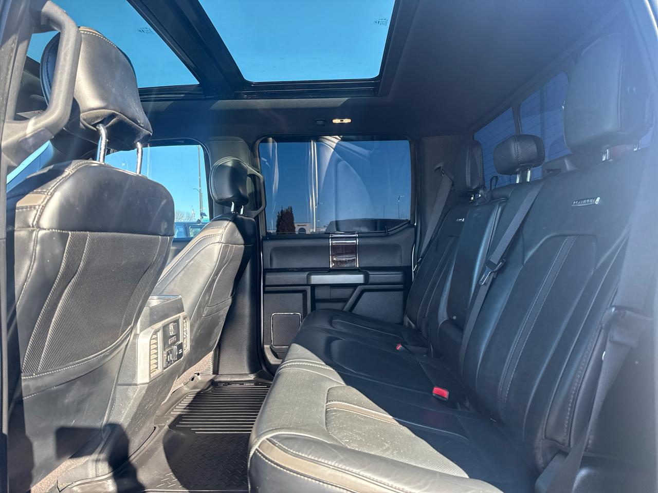 Ford F-250 SD Platinum Crew Cab 4WD 2017