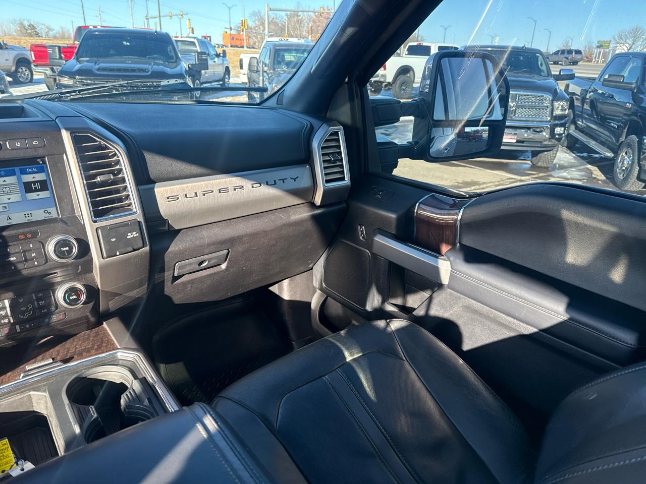 Ford F-250 SD Platinum Crew Cab 4WD 2017