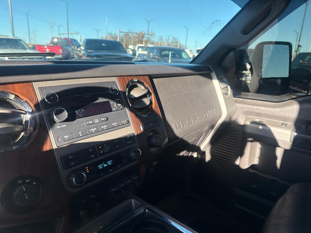 Ford F-350 SD Lariat Crew Cab 4WD 2011