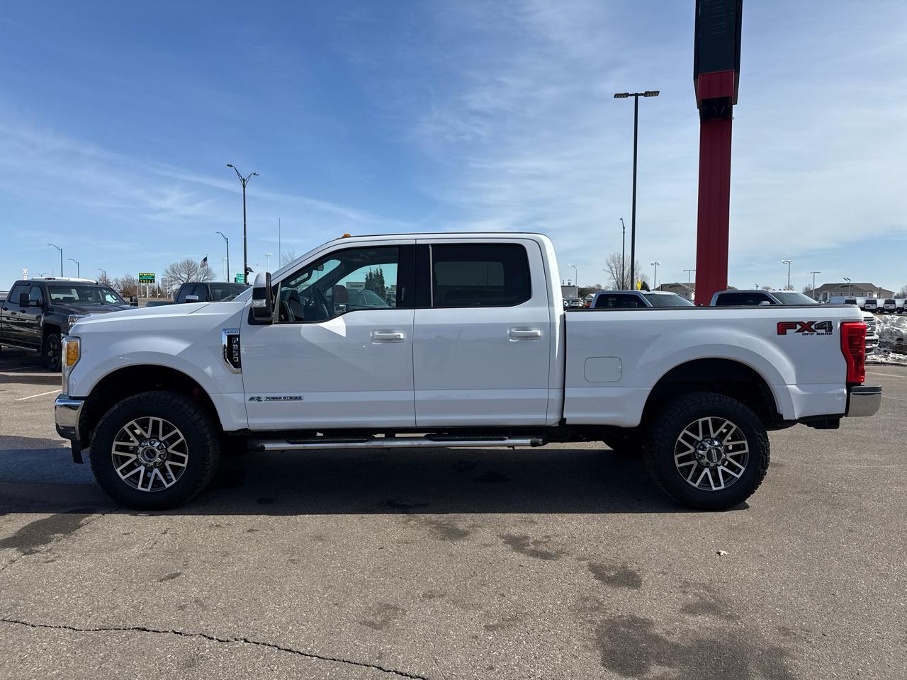 Ford F-350 SD Lariat Crew Cab 4WD 2017