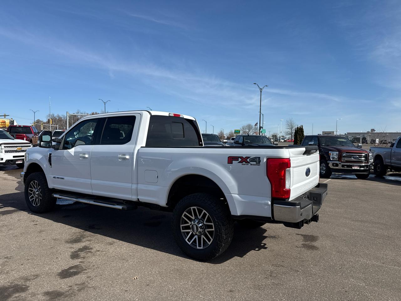 Ford F-350 SD Lariat Crew Cab 4WD 2017