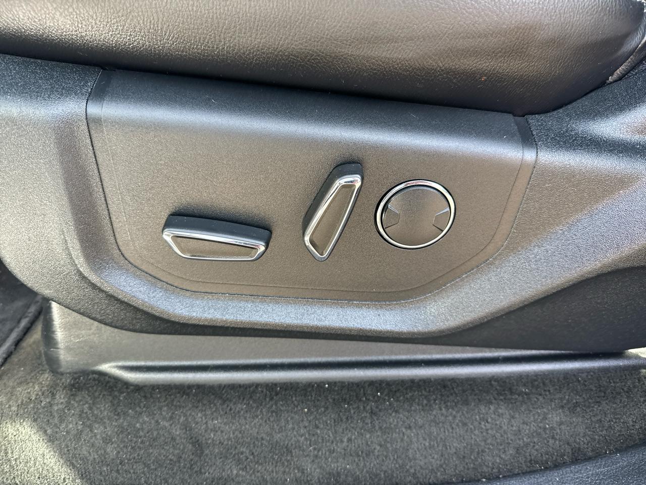 Ford F-350 SD Lariat Crew Cab 4WD 2017