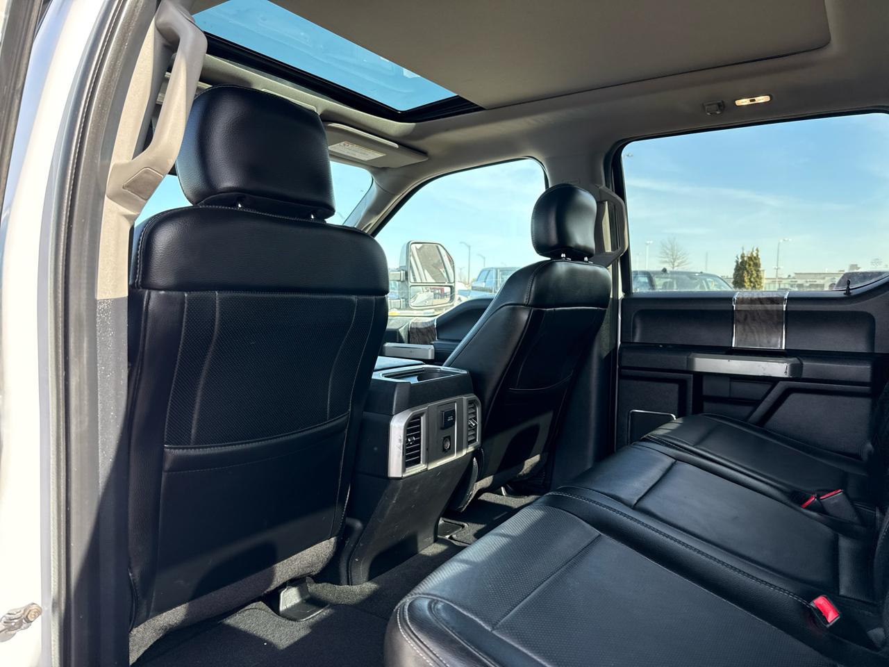 Ford F-350 SD Lariat Crew Cab 4WD 2017