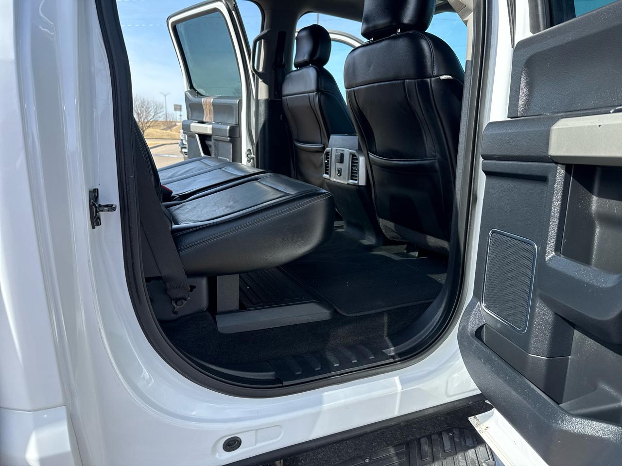 Ford F-350 SD Lariat Crew Cab 4WD 2017