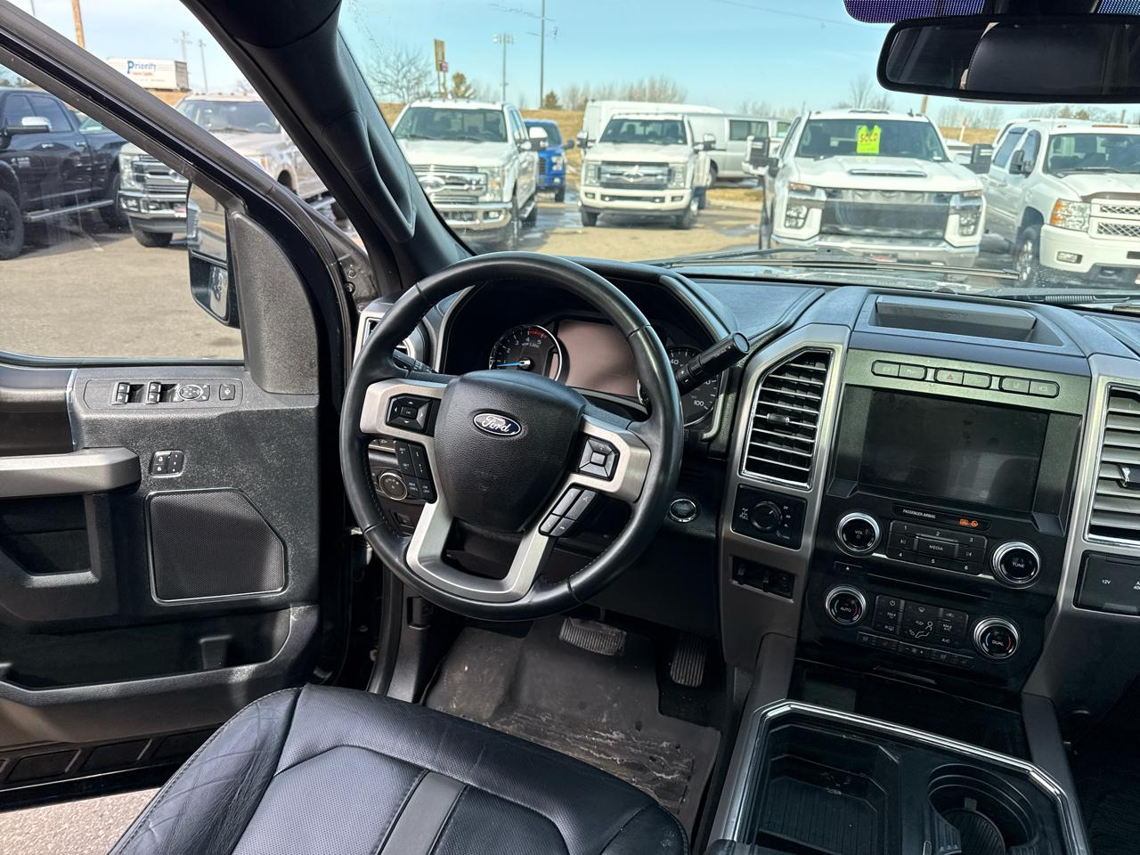 Ford F-250 SD Platinum Crew Cab 4WD 2018