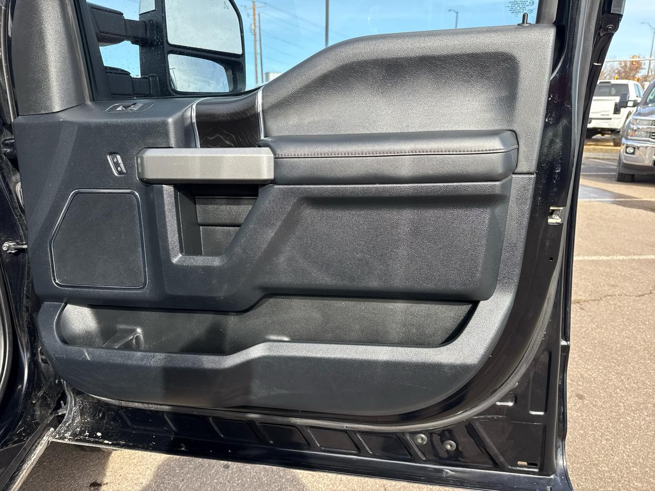 Ford F-250 SD Platinum Crew Cab 4WD 2018