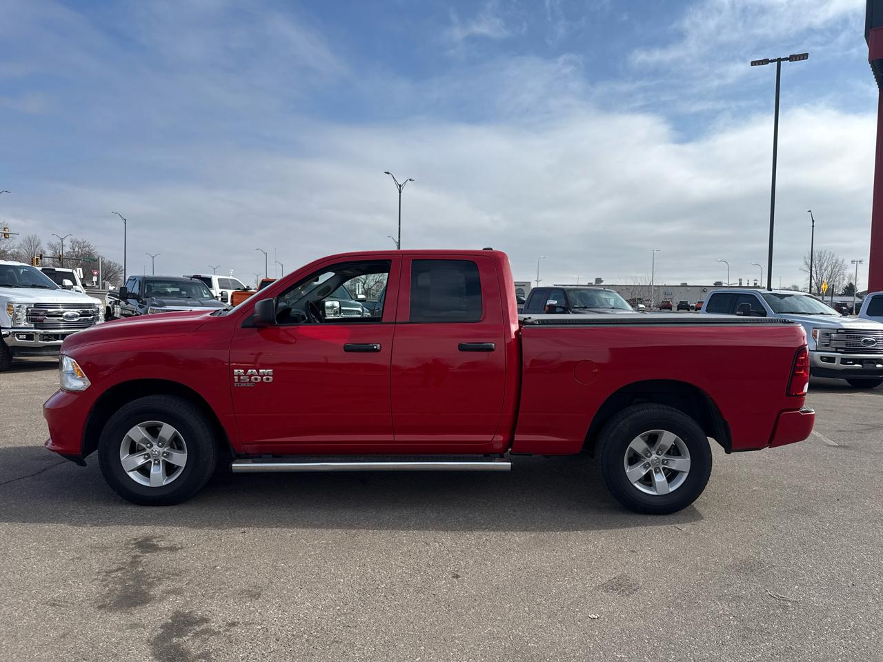 RAM 1500 Classic Tradesman Quad Cab 4WD 2019