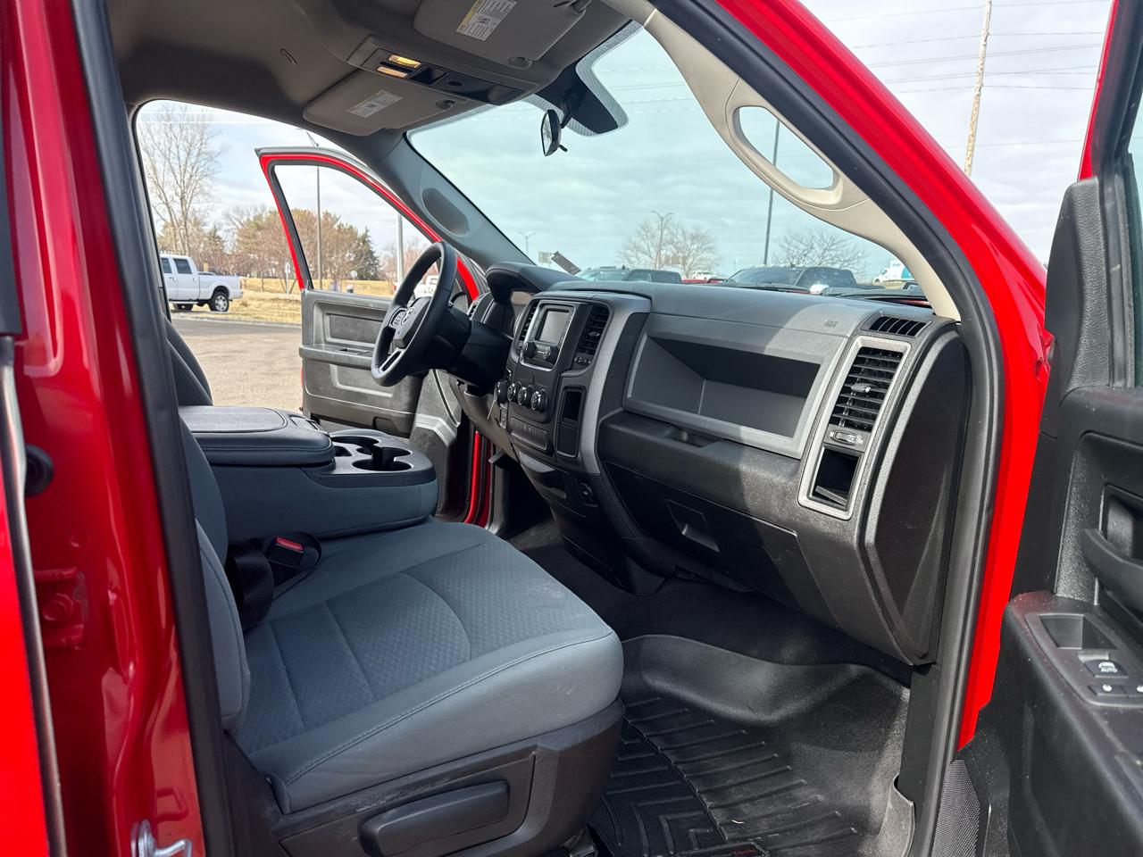 RAM 1500 Classic Tradesman Quad Cab 4WD 2019