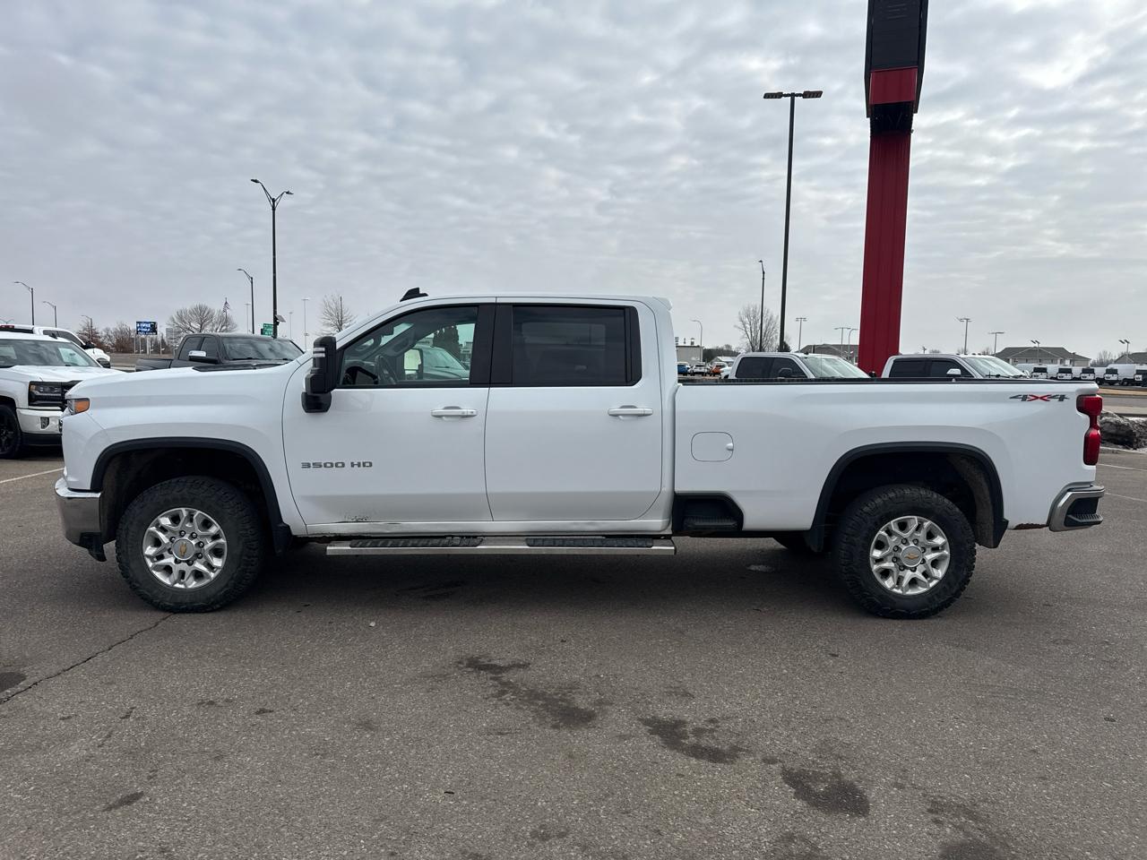 Chevrolet Silverado 3500HD LT Crew Cab 4WD 2022