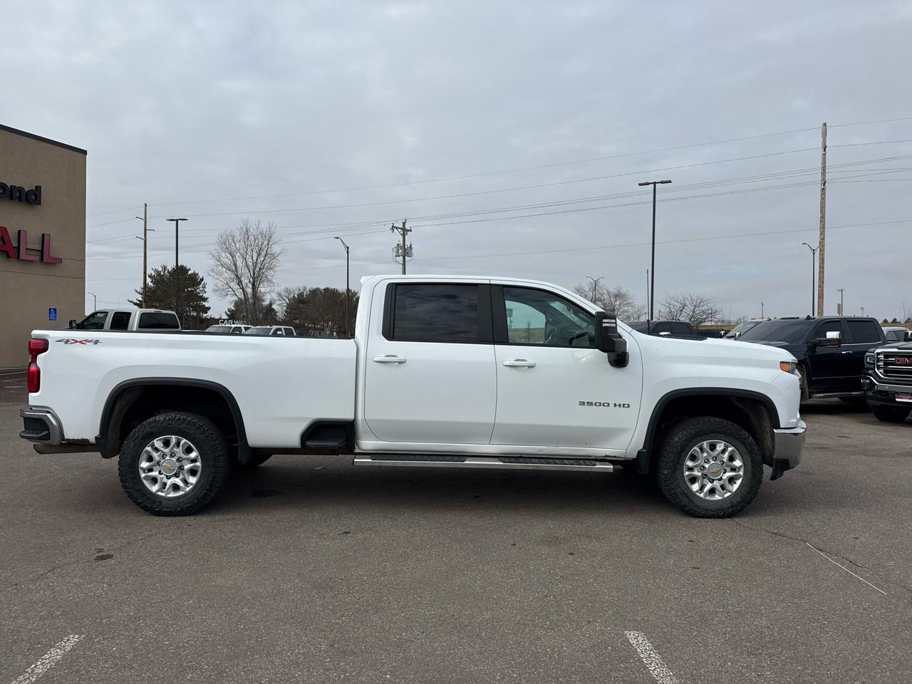 Chevrolet Silverado 3500HD LT Crew Cab 4WD 2022