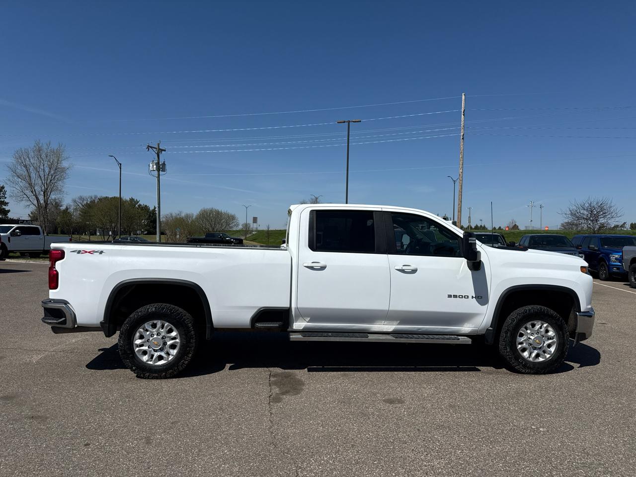 Chevrolet Silverado 3500HD LT Crew Cab 4WD 2022