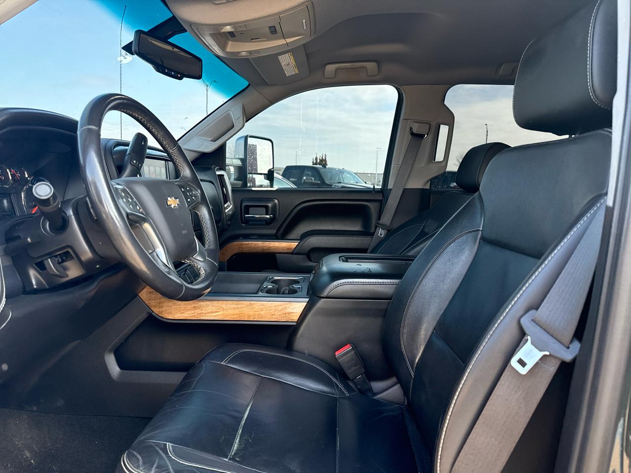 Chevrolet Silverado 3500HD LTZ Crew Cab 4WD 2017