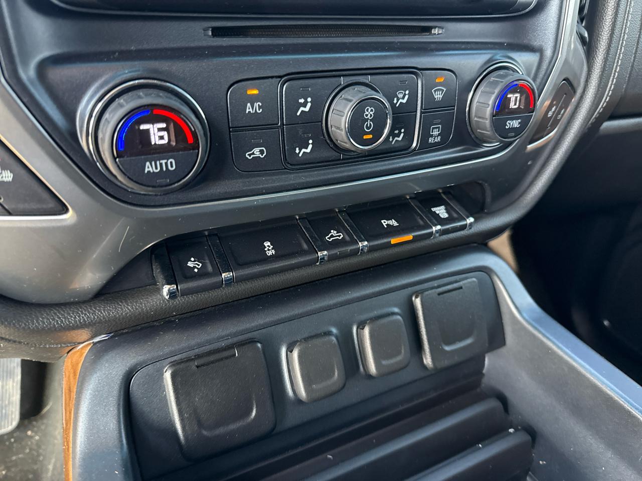 Chevrolet Silverado 3500HD LTZ Crew Cab 4WD 2017