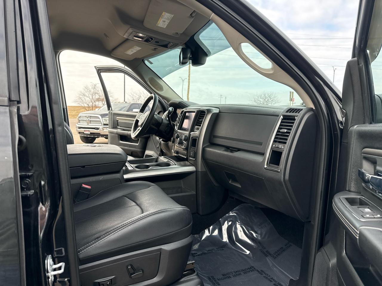 RAM 2500 Laramie Crew Cab SWB 4WD 2018