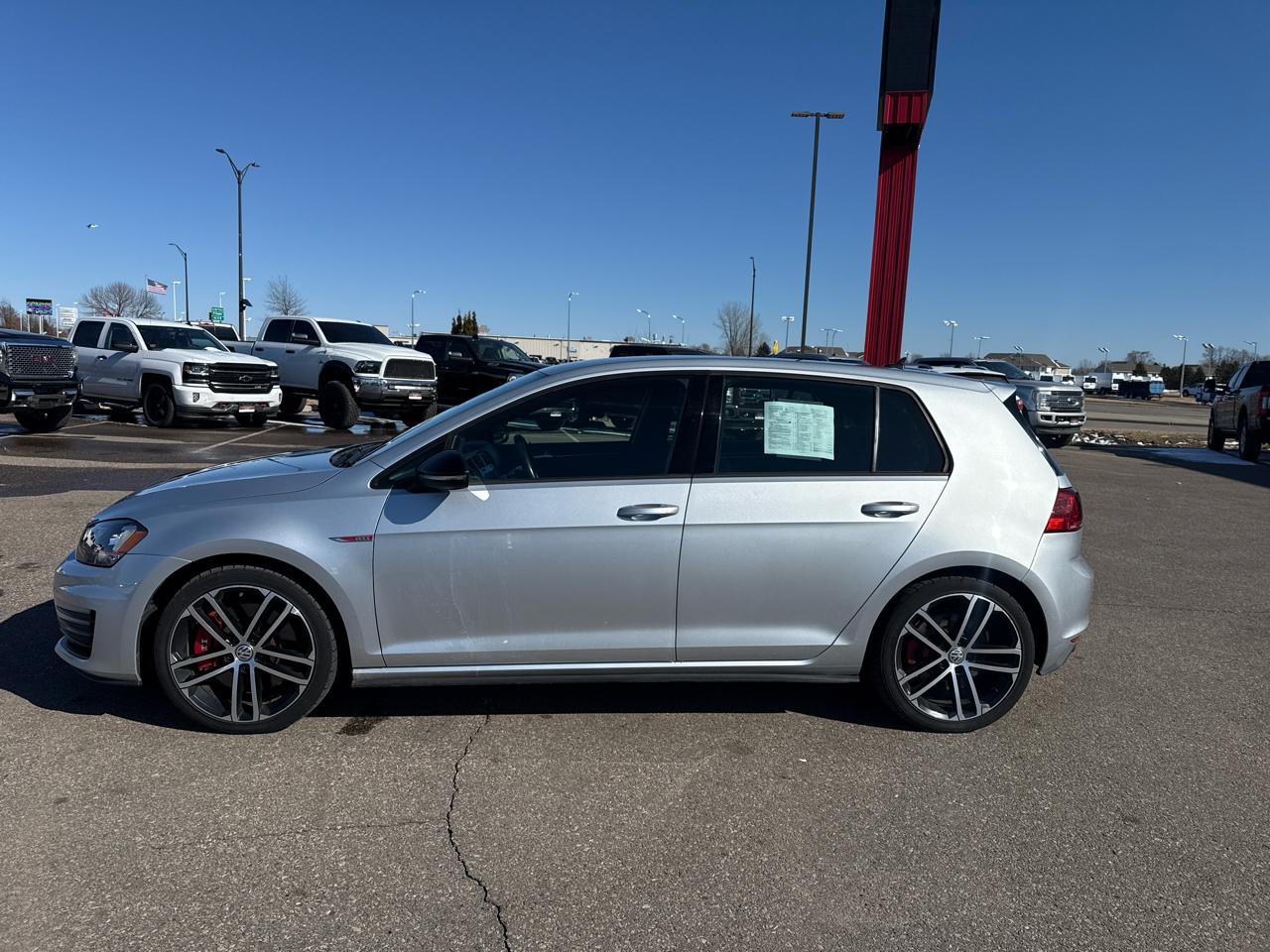 Volkswagen Golf GTI SE 6A 4-Door 2017