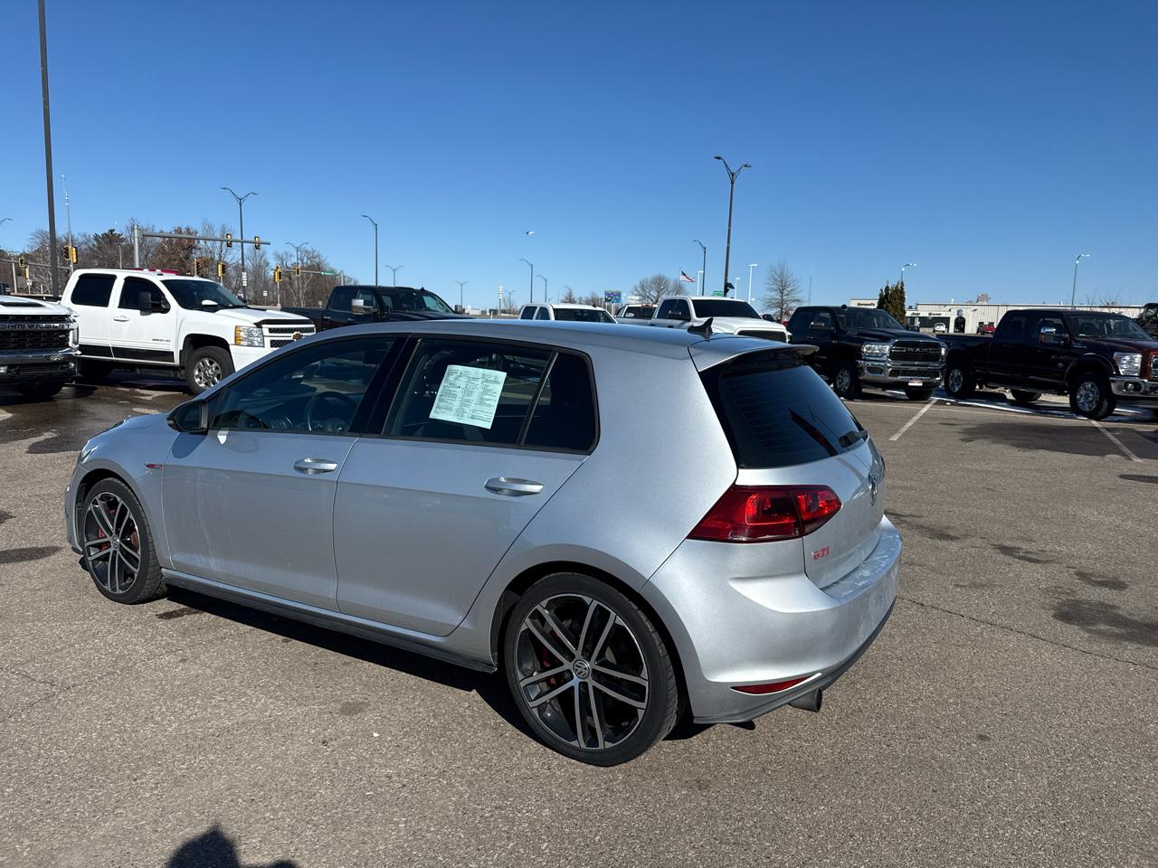 Volkswagen Golf GTI SE 6A 4-Door 2017