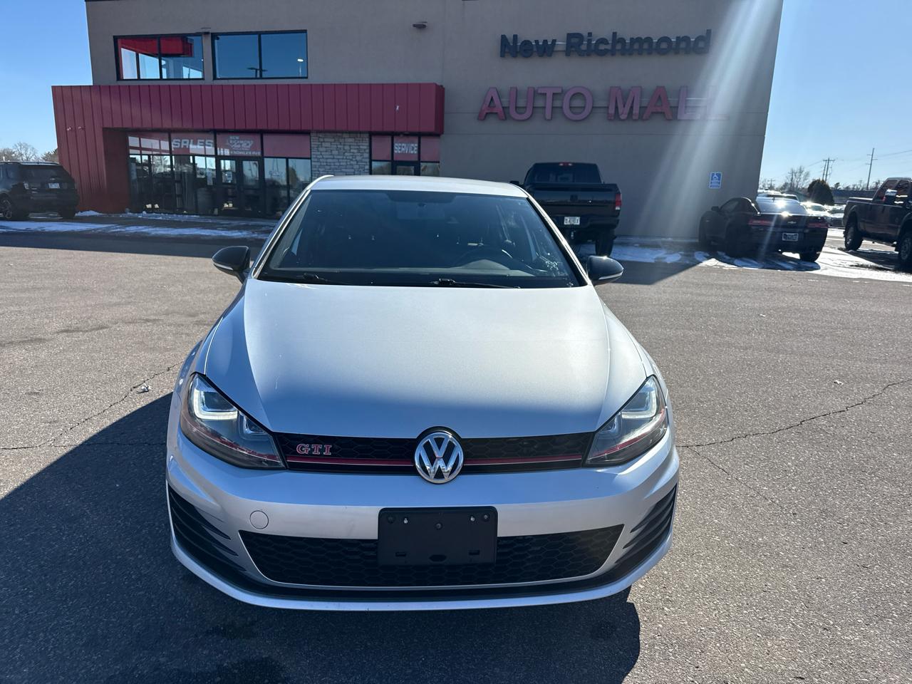 Volkswagen Golf GTI SE 6A 4-Door 2017