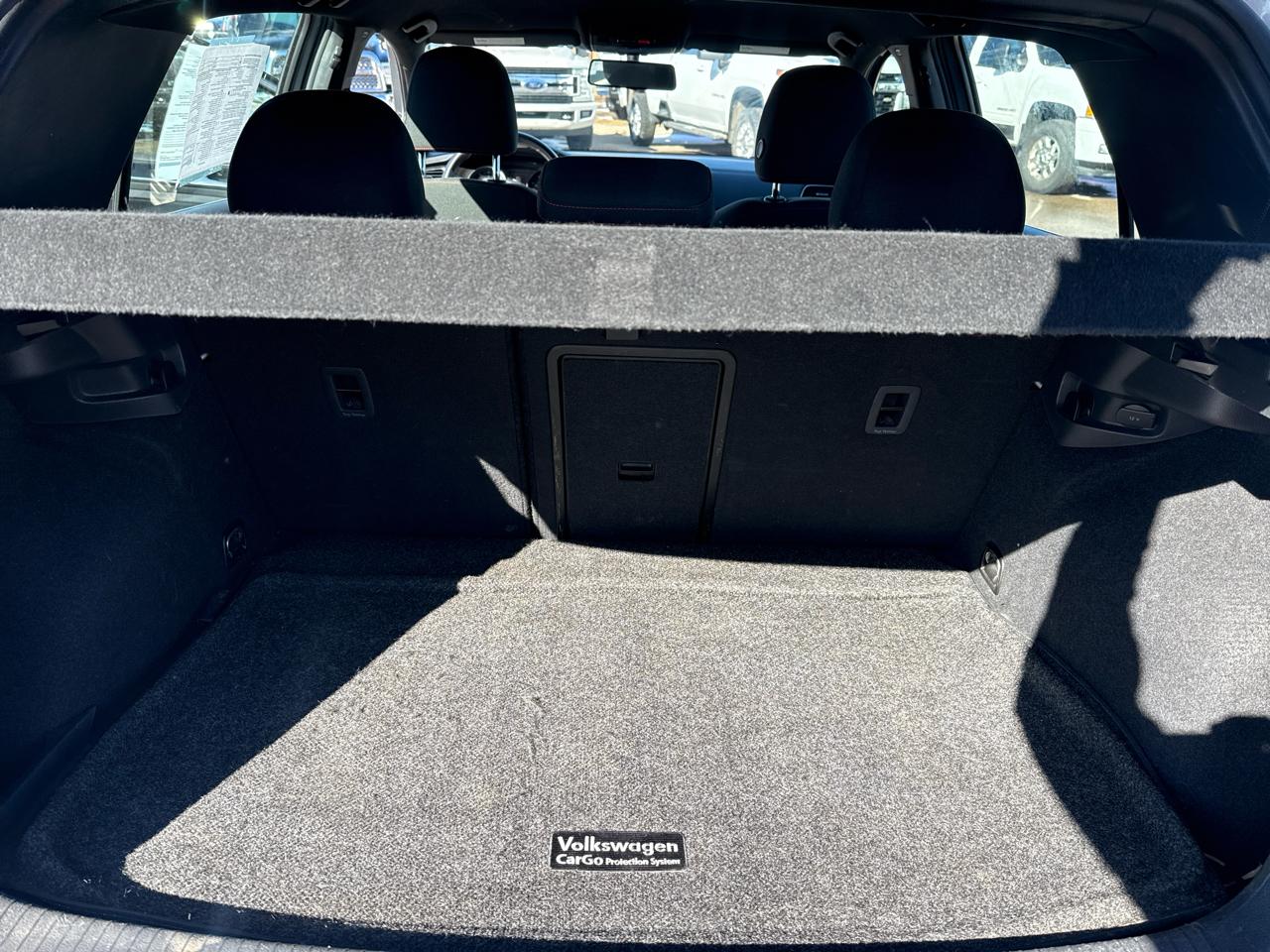 Volkswagen Golf GTI SE 6A 4-Door 2017