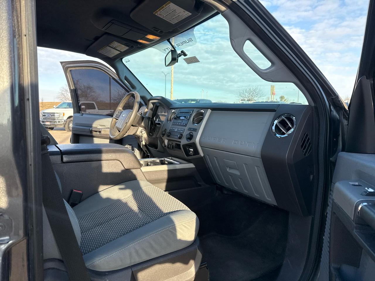 Ford F-250 SD XLT Crew Cab 4WD 2016