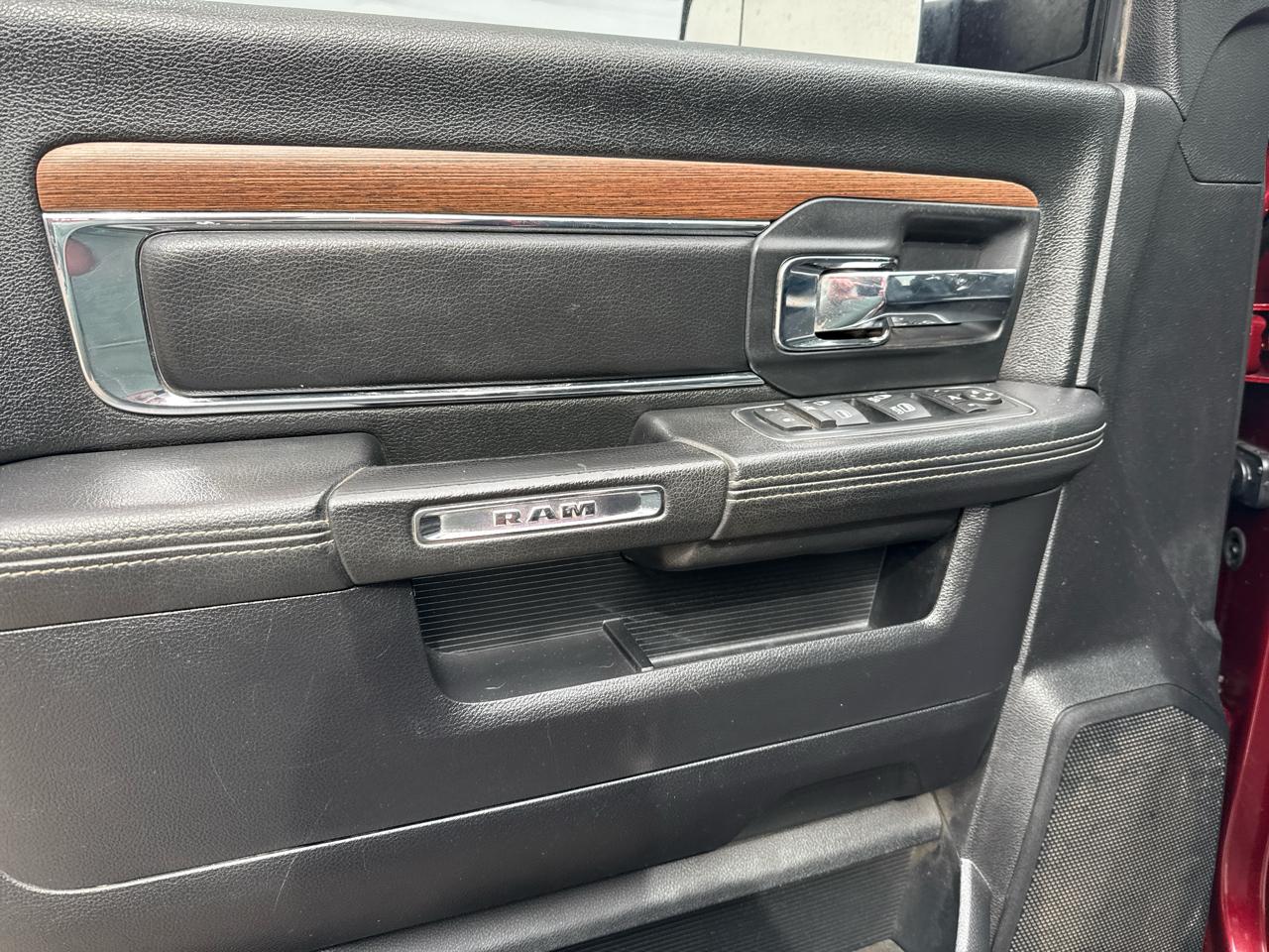 RAM 2500 Laramie Crew Cab SWB 4WD 2016