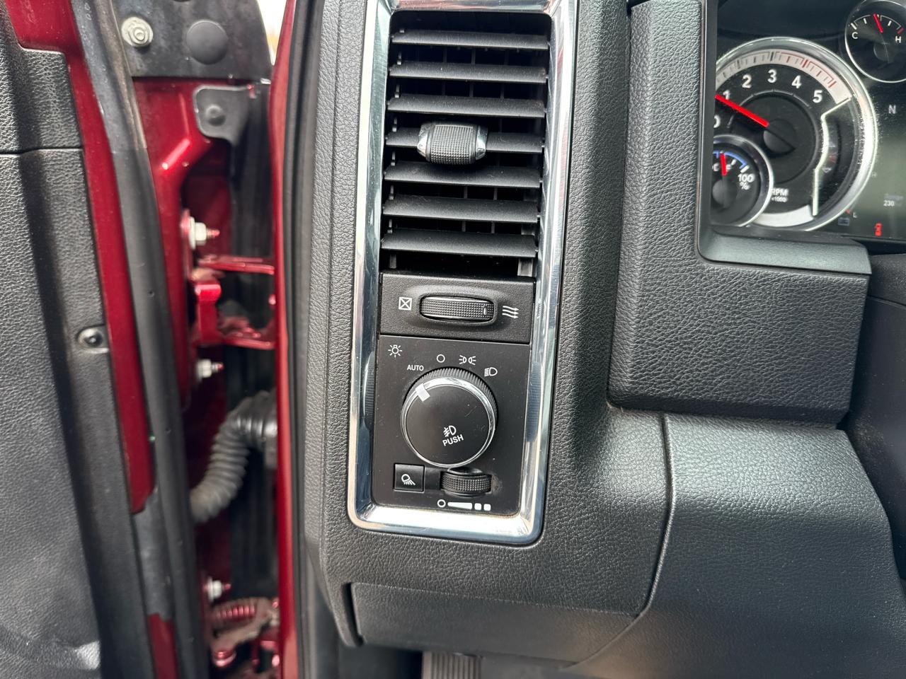 RAM 2500 Laramie Crew Cab SWB 4WD 2016