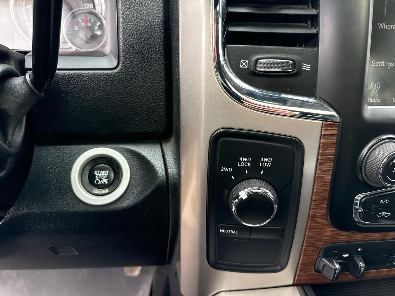 RAM 2500 Laramie Crew Cab SWB 4WD 2016