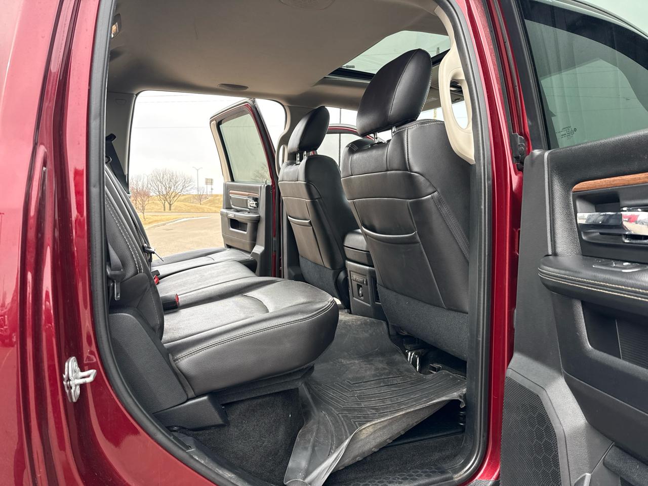 RAM 2500 Laramie Crew Cab SWB 4WD 2016