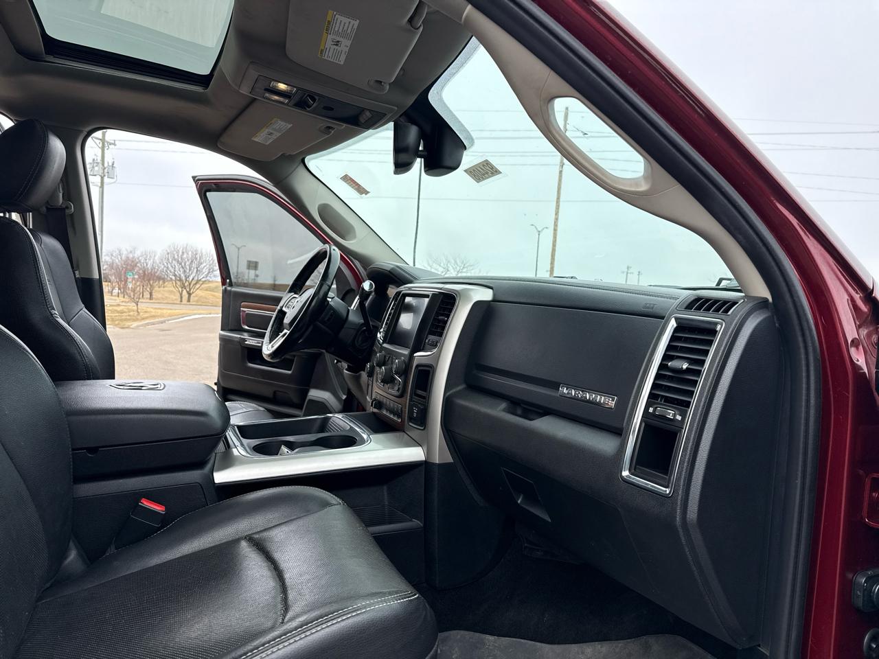 RAM 2500 Laramie Crew Cab SWB 4WD 2016