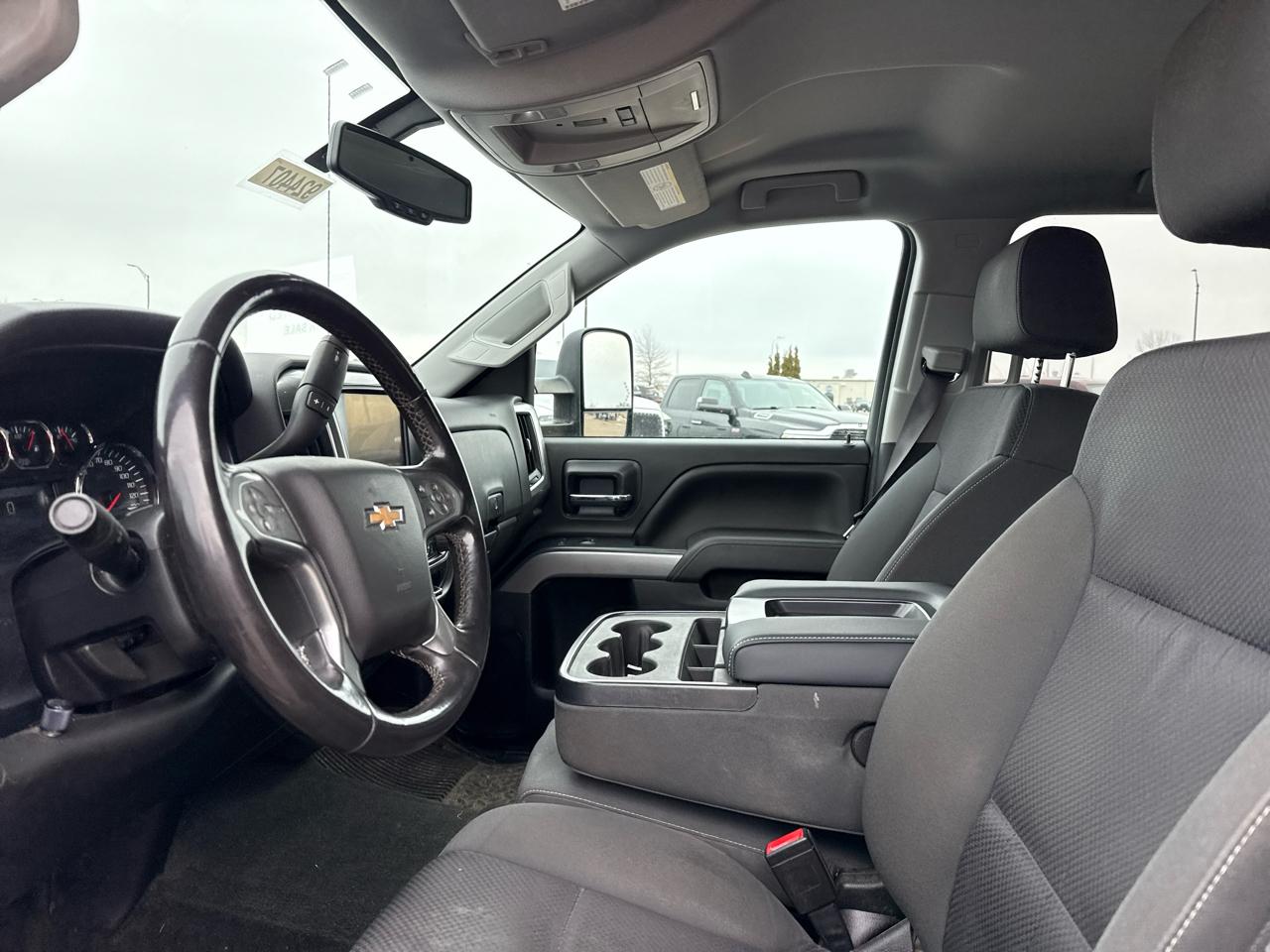 Chevrolet Silverado 3500HD LT Crew Cab 4WD 2015