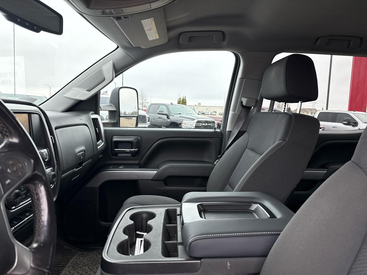 Chevrolet Silverado 3500HD LT Crew Cab 4WD 2015