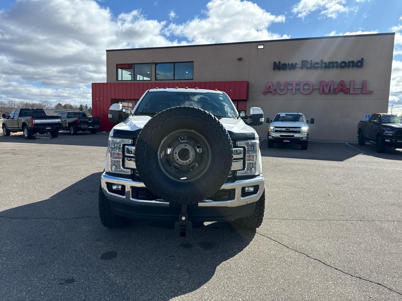 Ford F-350 SD Lariat Crew Cab 4WD 2017