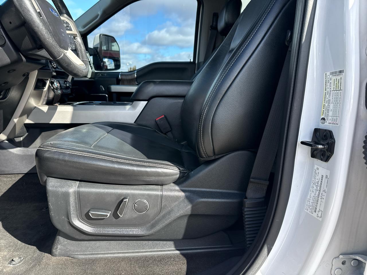 Ford F-350 SD Lariat Crew Cab 4WD 2017