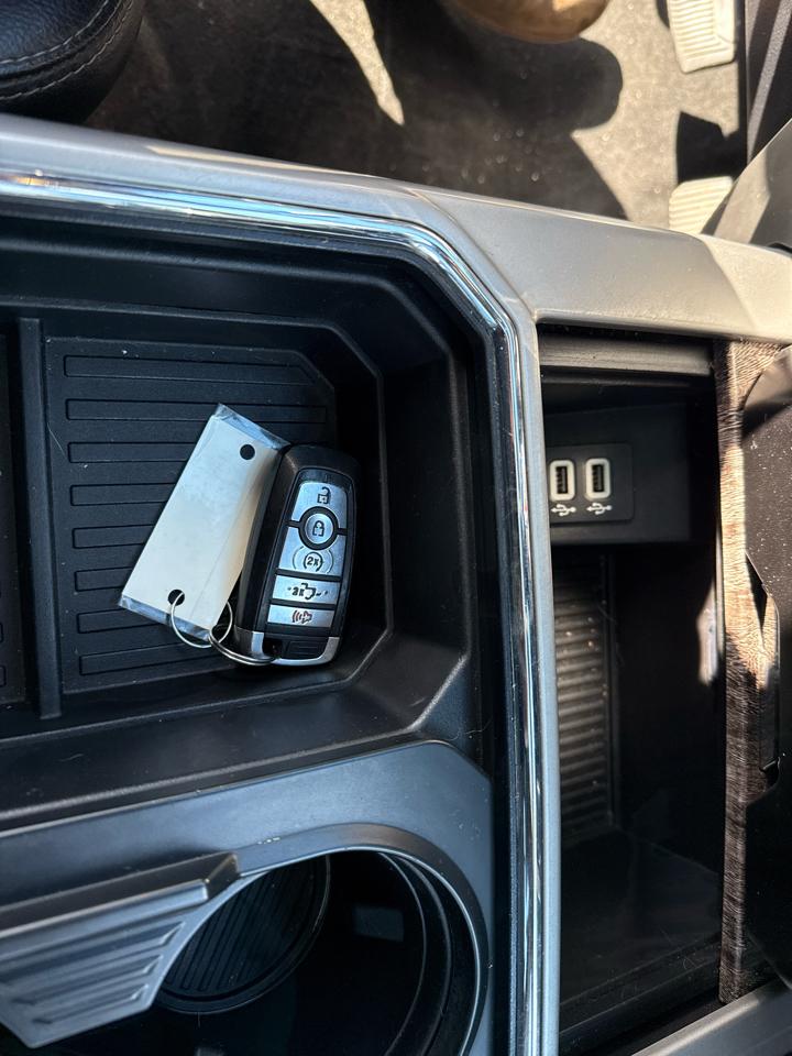 Ford F-350 SD Lariat Crew Cab 4WD 2017