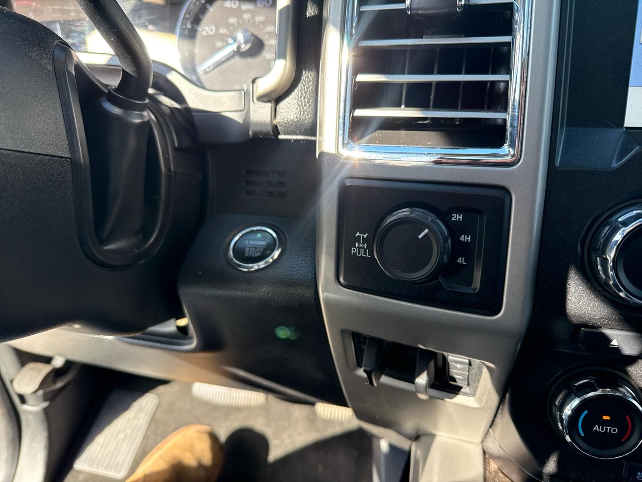 Ford F-350 SD Lariat Crew Cab 4WD 2017