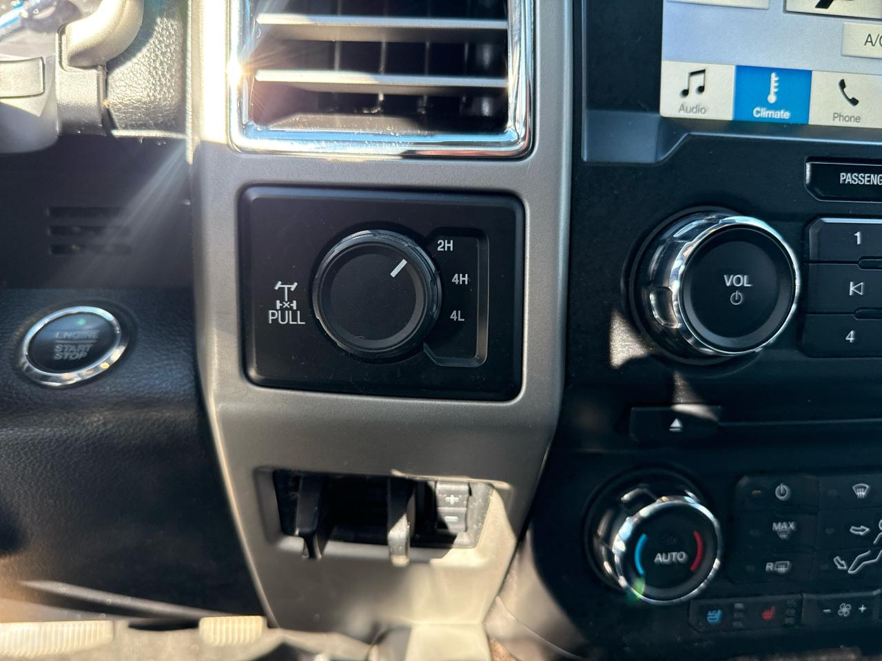 Ford F-350 SD Lariat Crew Cab 4WD 2017