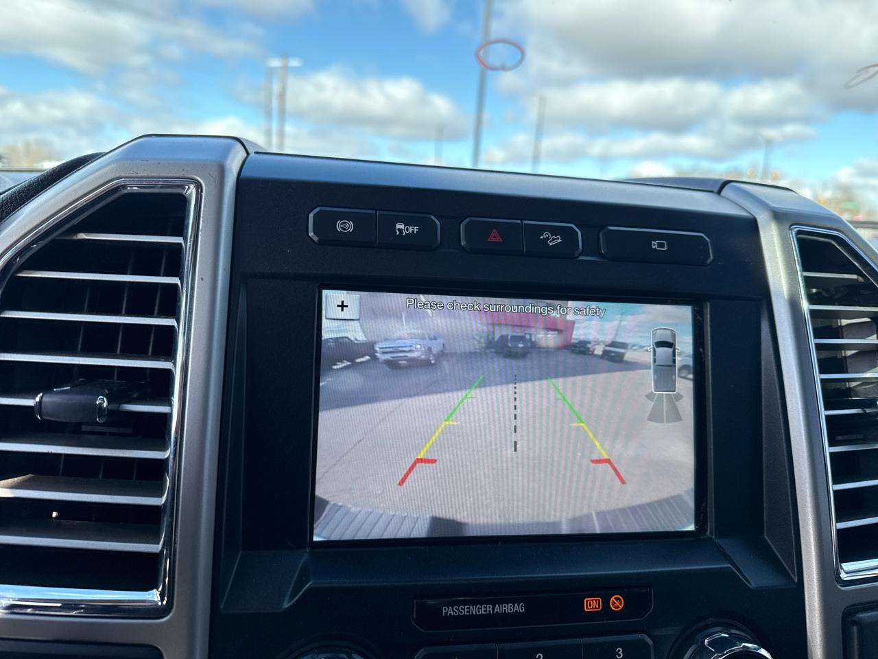 Ford F-350 SD Lariat Crew Cab 4WD 2017