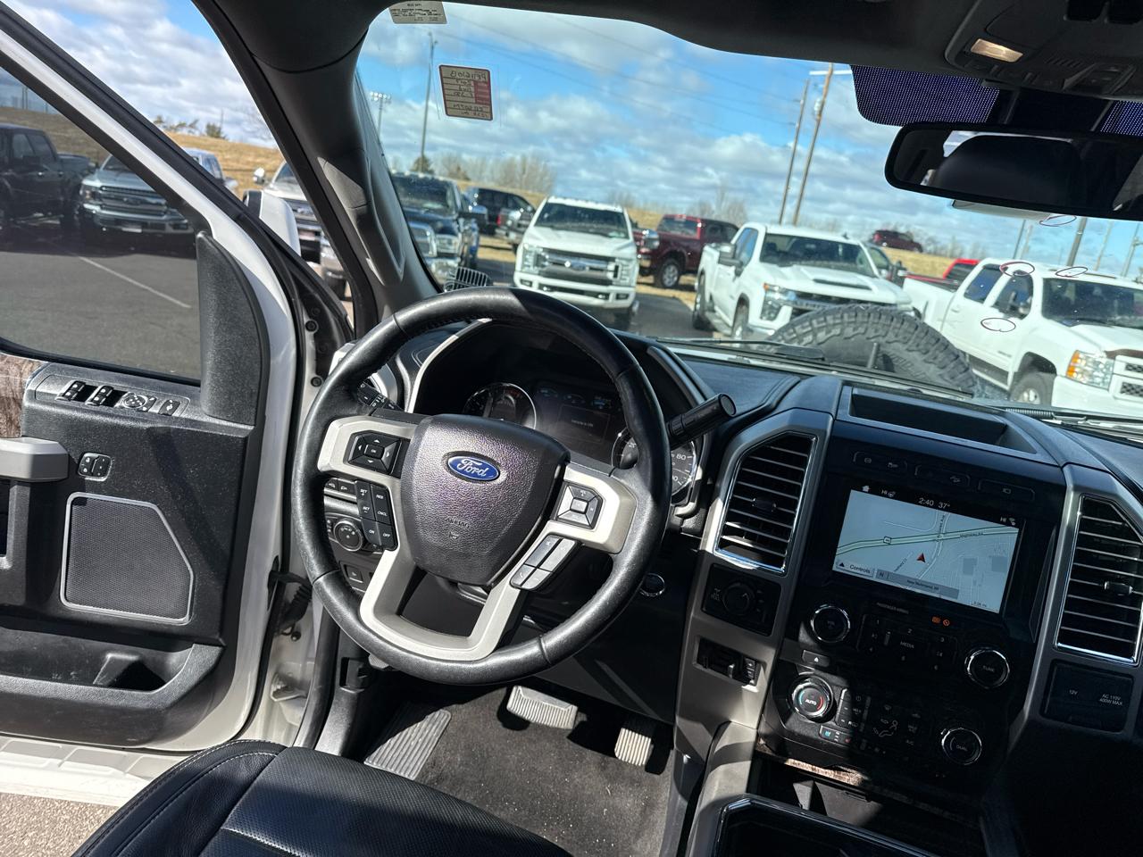 Ford F-350 SD Lariat Crew Cab 4WD 2017