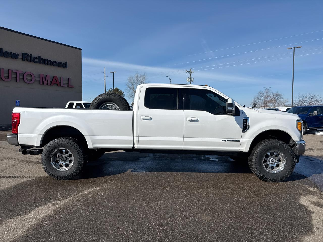Ford F-350 SD Lariat Crew Cab 4WD 2017