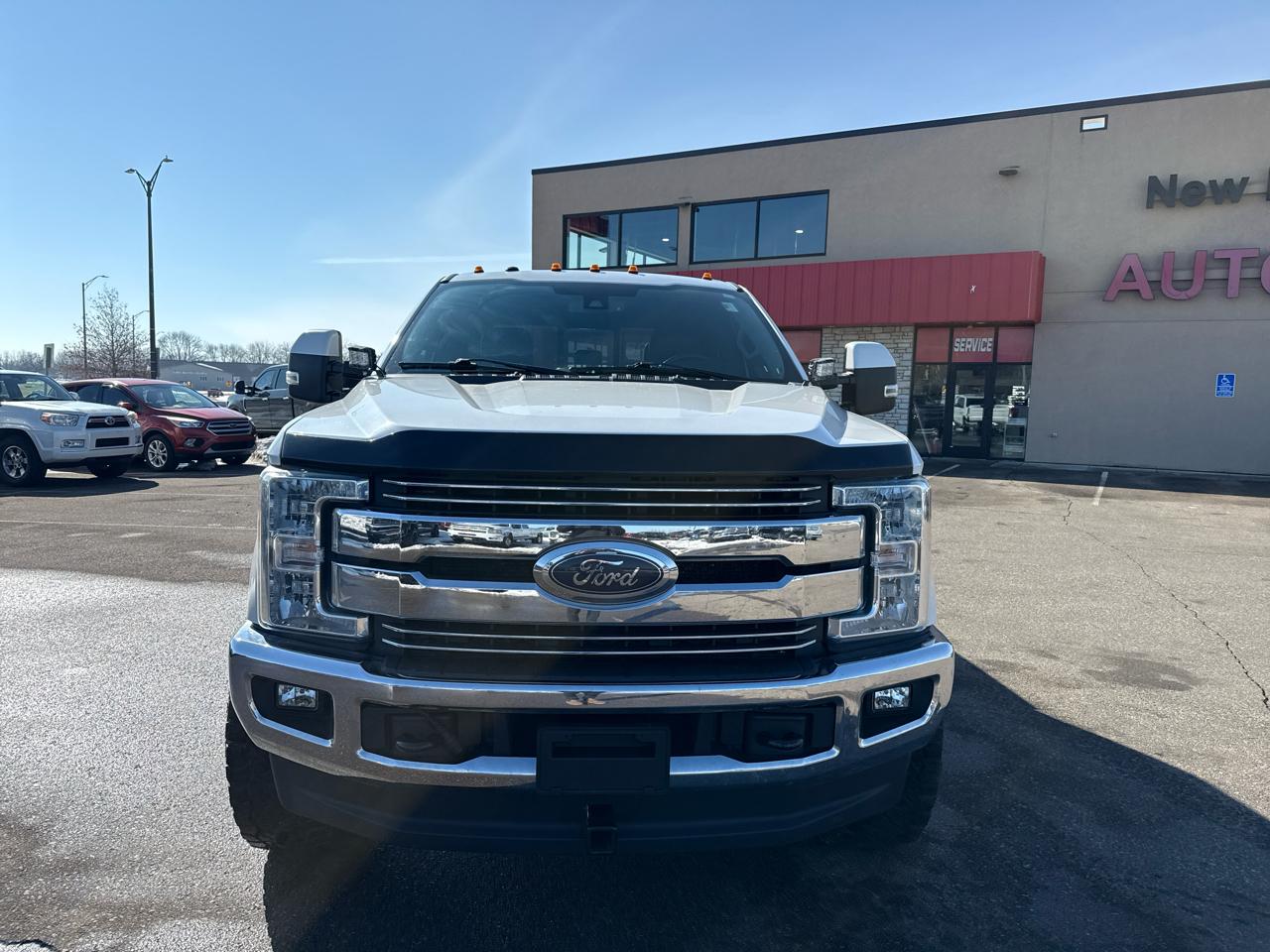 Ford F-350 SD Lariat Crew Cab 4WD 2017