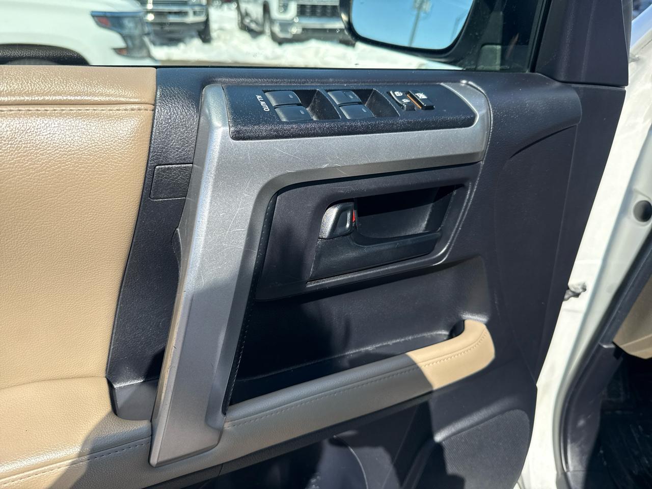 Toyota 4Runner SR5 4WD 2012