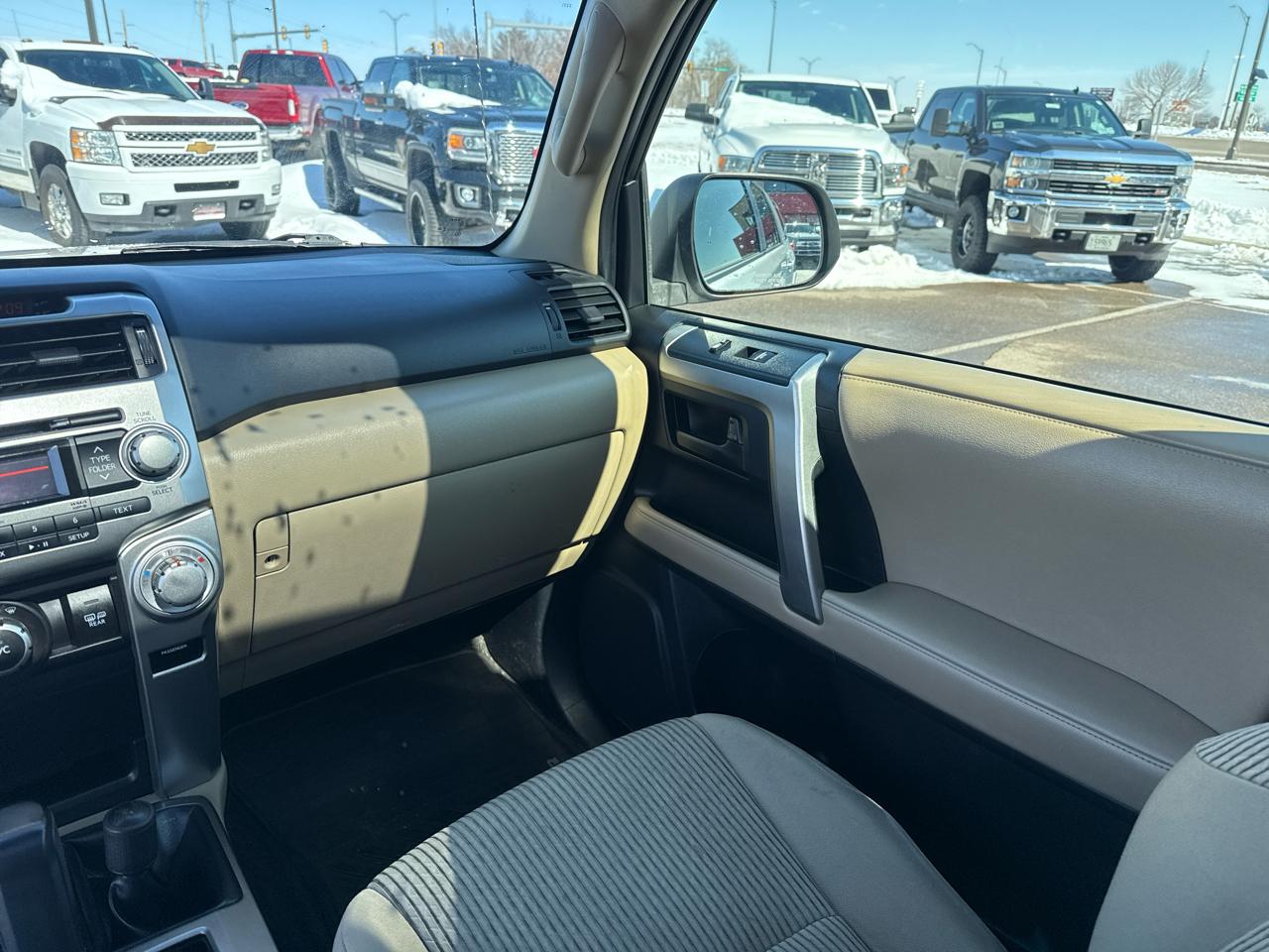 Toyota 4Runner SR5 4WD 2012