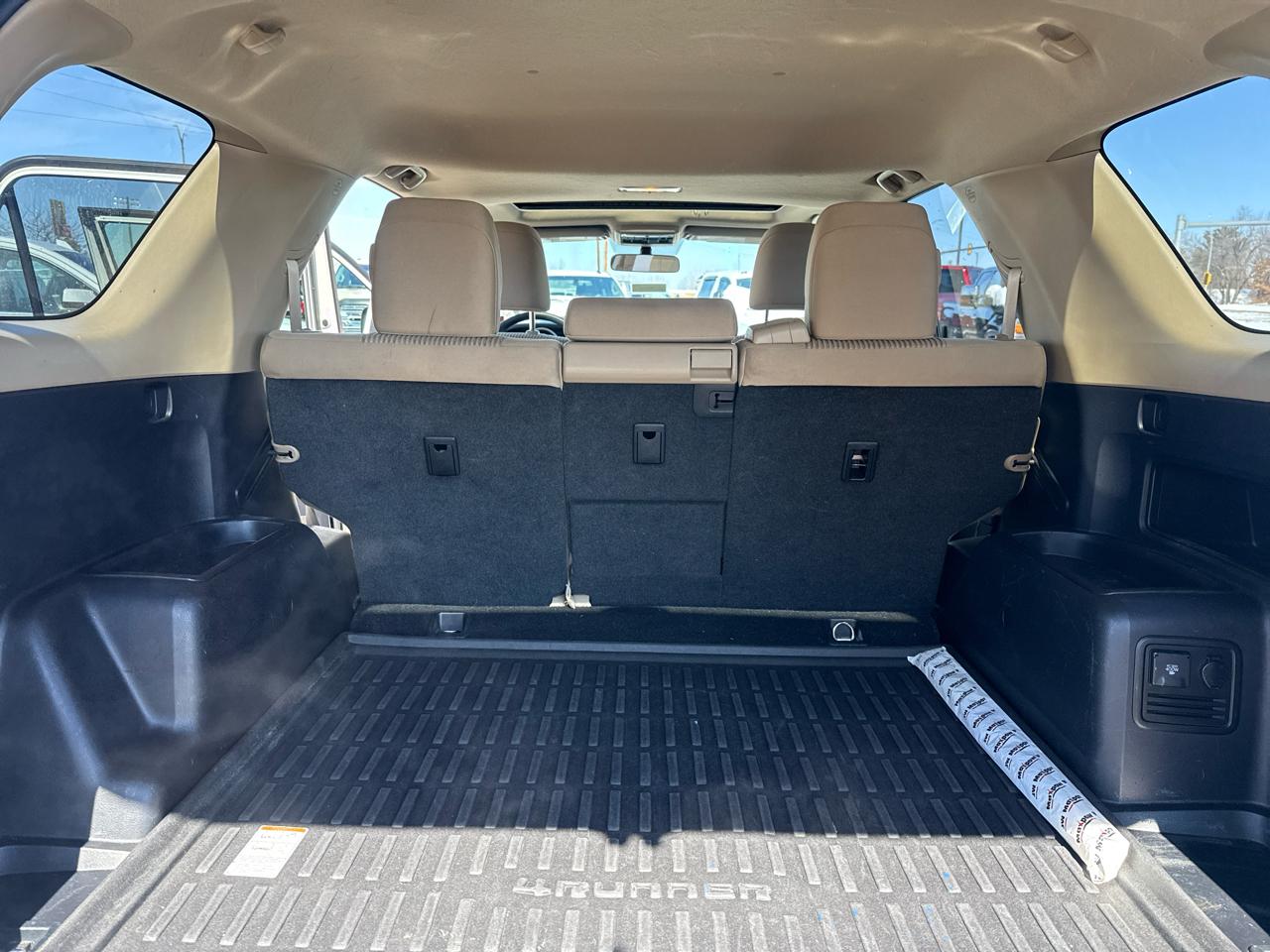 Toyota 4Runner SR5 4WD 2012