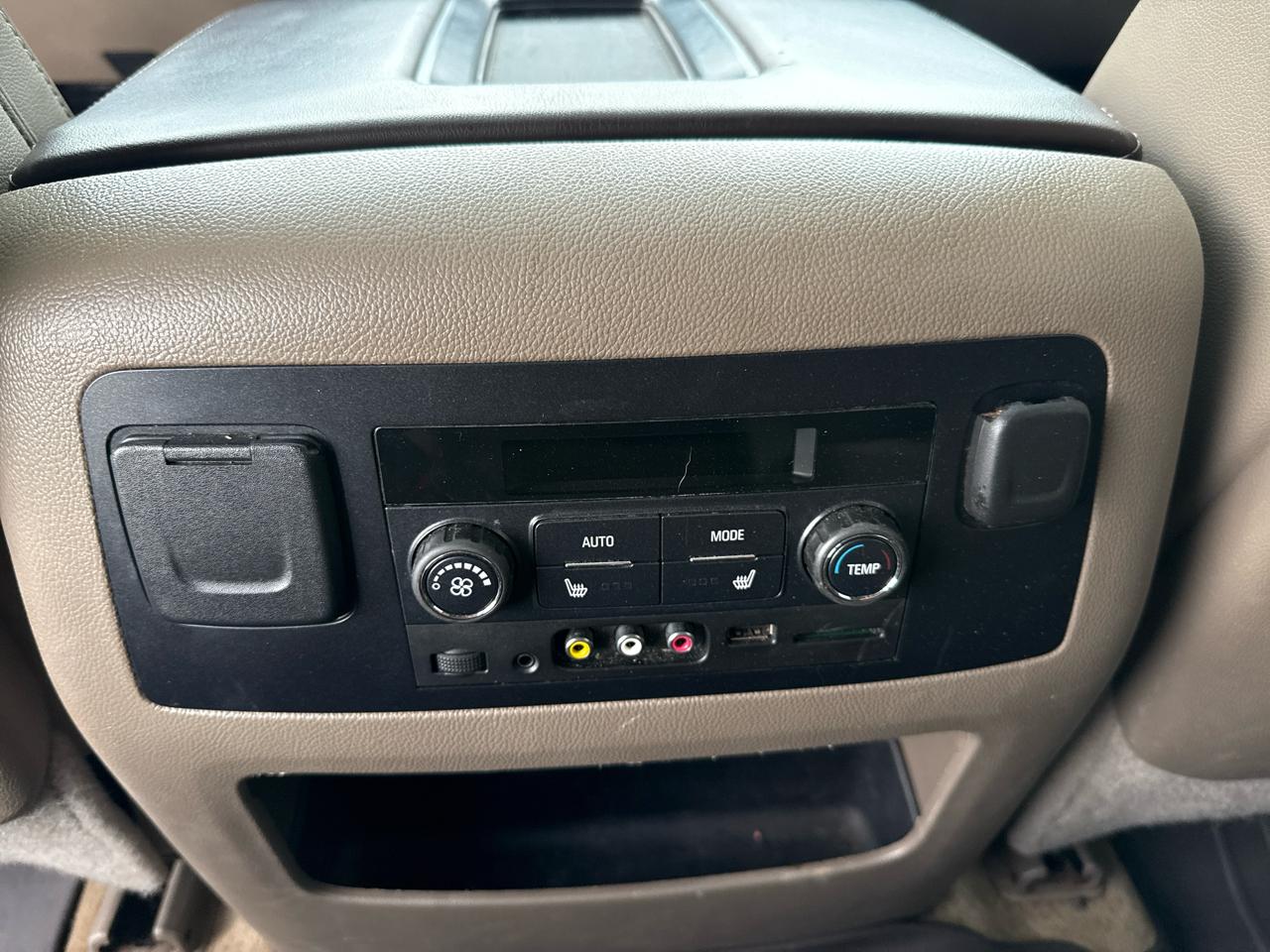 Chevrolet Suburban LTZ 1500 4WD 2015