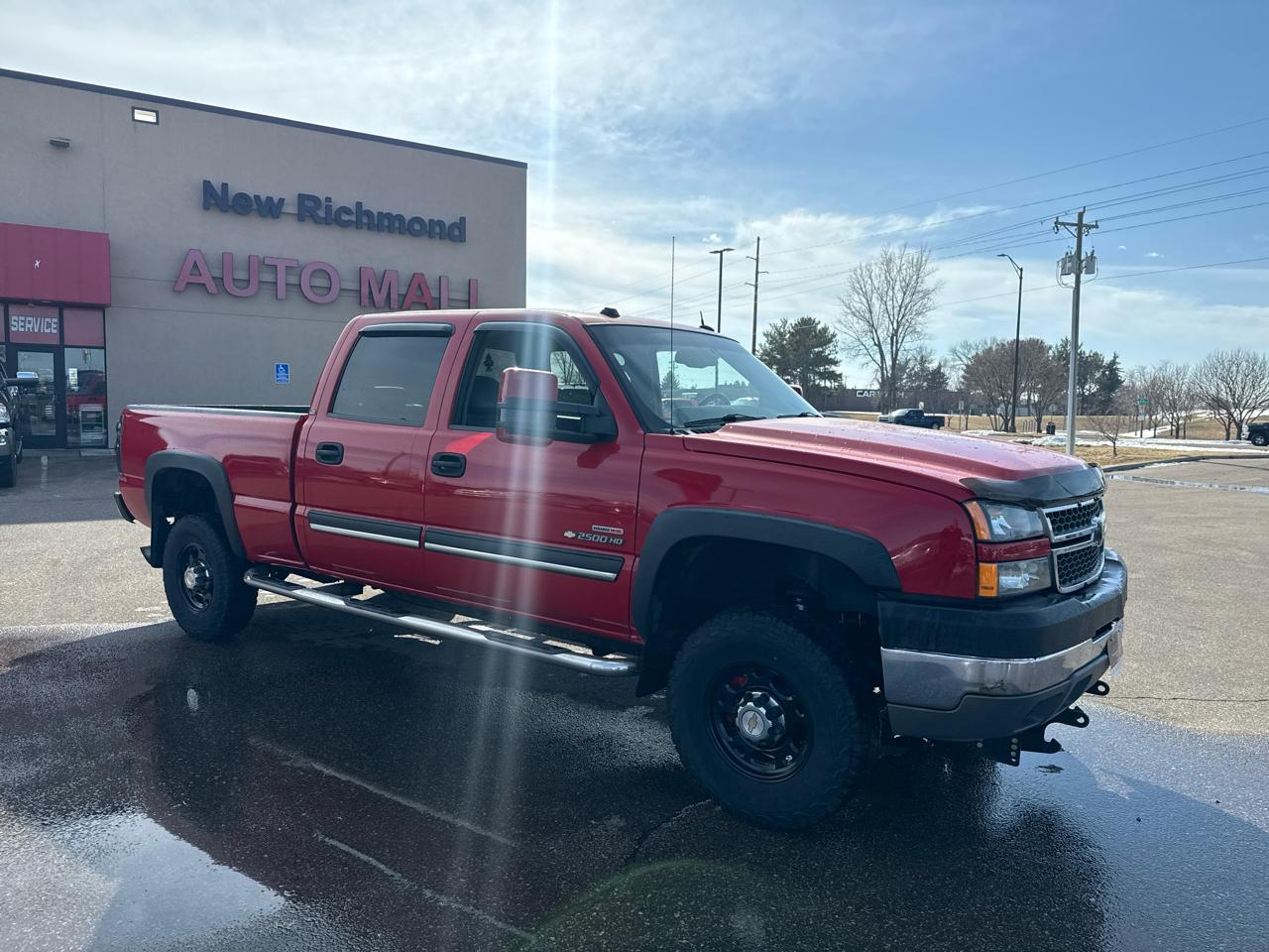 Chevrolet Silverado 2500HD LT Crew Cab Short Bed 4WD 2005