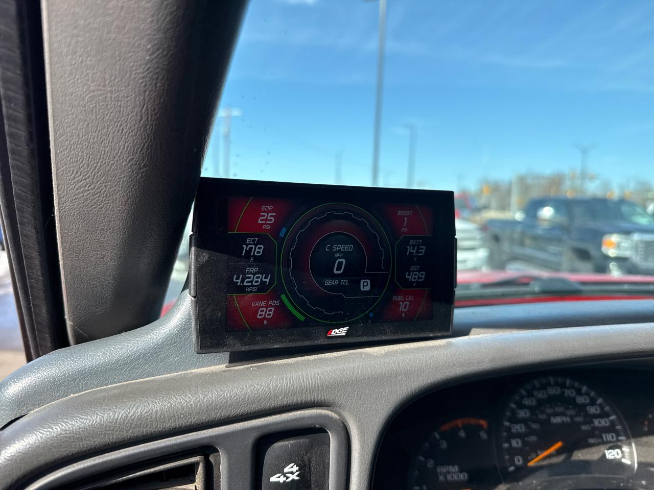 Chevrolet Silverado 2500HD LT Crew Cab Short Bed 4WD 2005