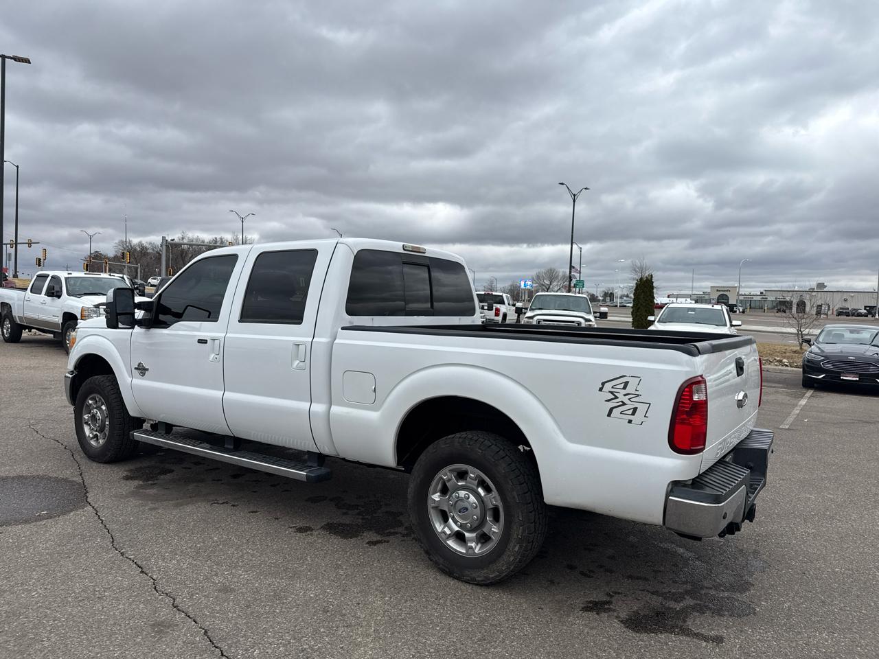 Ford F-250 SD Lariat Crew Cab 4WD 2015