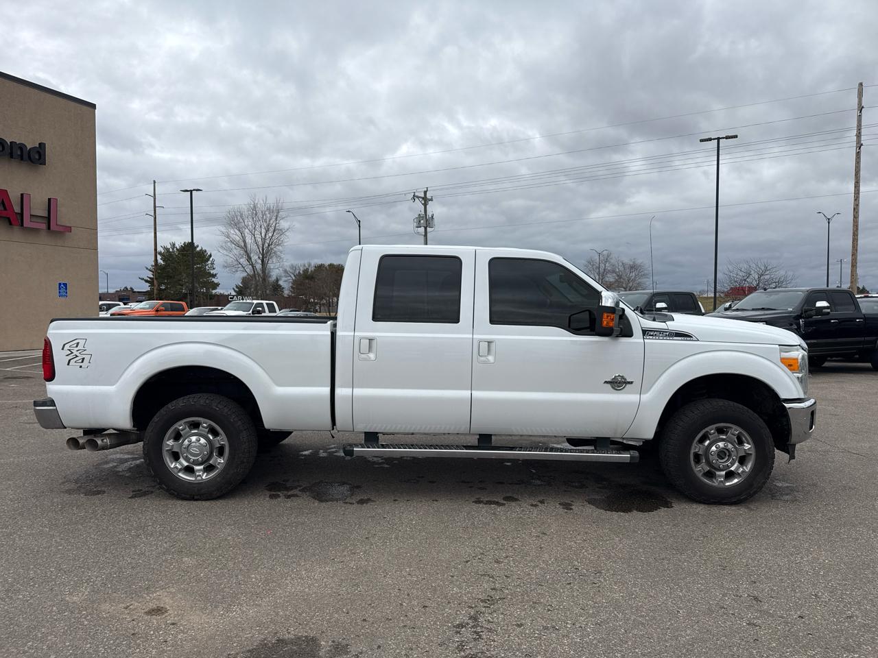 Ford F-250 SD Lariat Crew Cab 4WD 2015