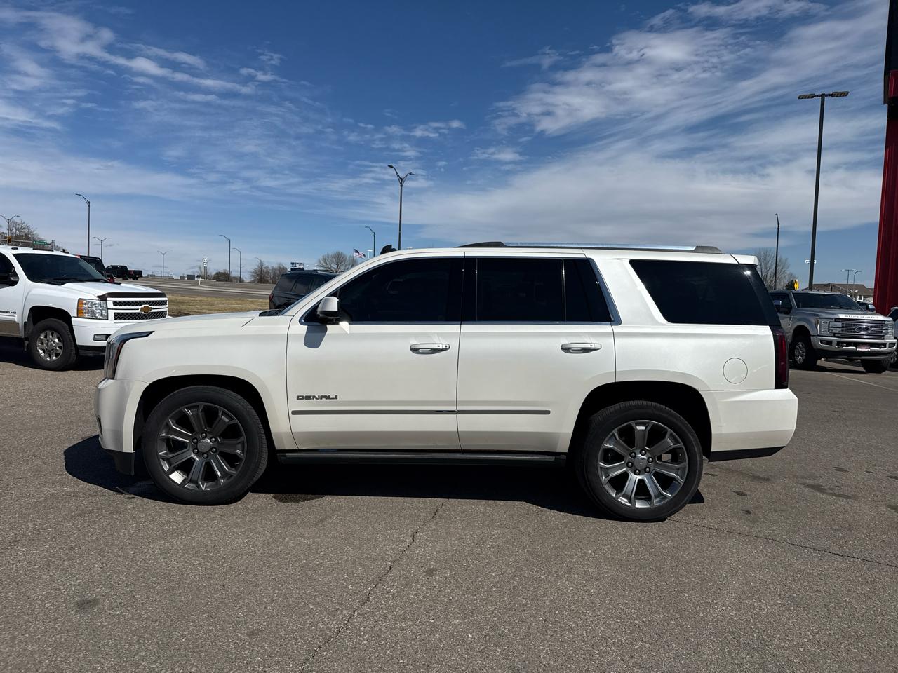 GMC Yukon Denali 4WD 2015